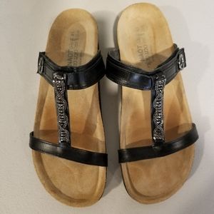 Naot Sandal Rhinestone Classic Malibu size 10-10.5